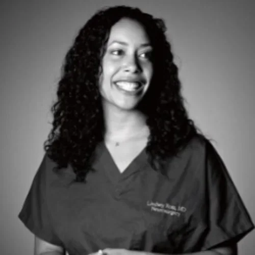 Headshot of Lindsey Ross